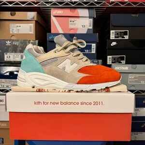 New Balance x Kith 990v2 “Cyclades” Men’s Size 12